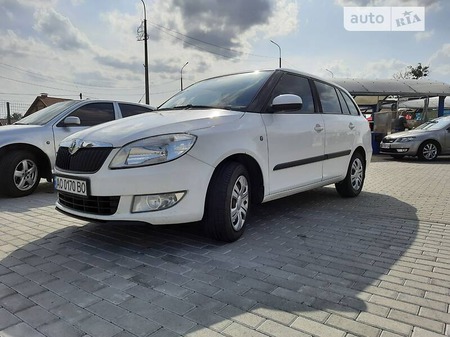 Skoda Fabia 2011  випуску Ужгород з двигуном 1.6 л дизель універсал механіка за 5600 долл. 