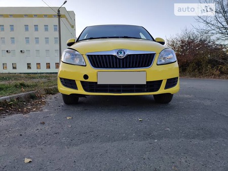 Skoda Fabia 2012  випуску Полтава з двигуном 1.4 л  хэтчбек механіка за 4999 долл. 