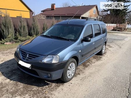 Dacia Logan MCV 2008  випуску Київ з двигуном 1.6 л  універсал механіка за 4550 долл. 