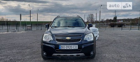 Chevrolet Captiva 2013  випуску Тернопіль з двигуном 2.4 л бензин позашляховик автомат за 9898 долл. 