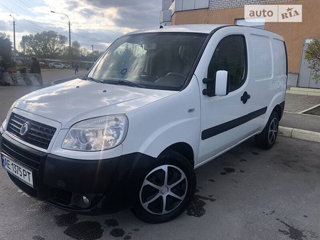 Fiat Doblo 2009  випуску Дніпро з двигуном 1.3 л дизель мінівен механіка за 4700 долл. 