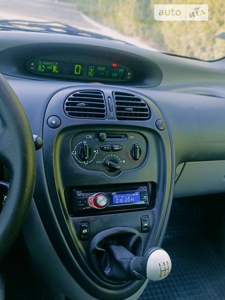 Citroen Xsara Picasso 2003  випуску Рівне з двигуном 1.6 л  мінівен механіка за 3750 долл. 