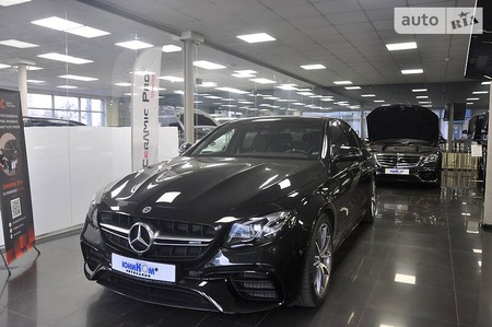 Mercedes-Benz E 63 AMG 2019  випуску Київ з двигуном 4 л бензин седан автомат за 126000 долл. 