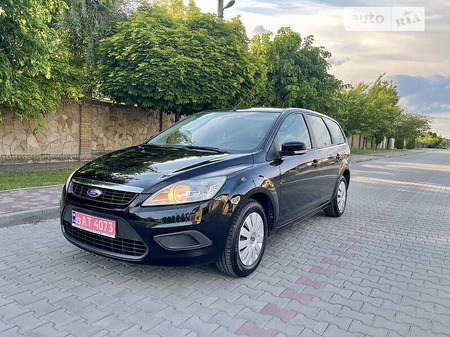 Ford Focus 2009  випуску Луцьк з двигуном 1.6 л бензин універсал механіка за 4700 долл. 