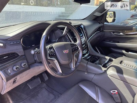 Cadillac Escalade 2018  випуску Київ з двигуном 0 л бензин позашляховик автомат за 69000 долл. 