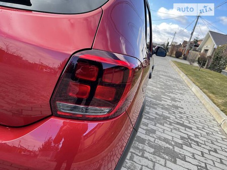 Dacia Sandero Stepway 2018  випуску Київ з двигуном 0.9 л бензин хэтчбек автомат за 9750 долл. 