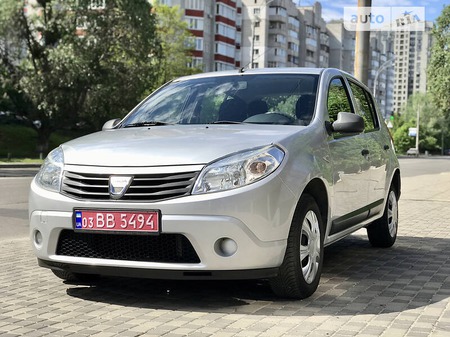 Dacia Sandero 2009  випуску Київ з двигуном 1.4 л бензин хэтчбек механіка за 5000 долл. 