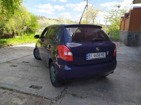 Skoda Fabia 2010  випуску Полтава з двигуном 1.2 л бензин хэтчбек механіка за 5500 долл. 