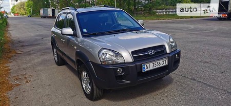 Hyundai Tucson 2007  випуску Київ з двигуном 2 л бензин позашляховик механіка за 8200 долл. 