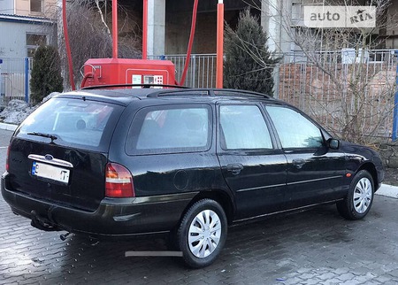 Ford Mondeo 1997  випуску Львів з двигуном 1.8 л  універсал механіка за 2200 долл. 