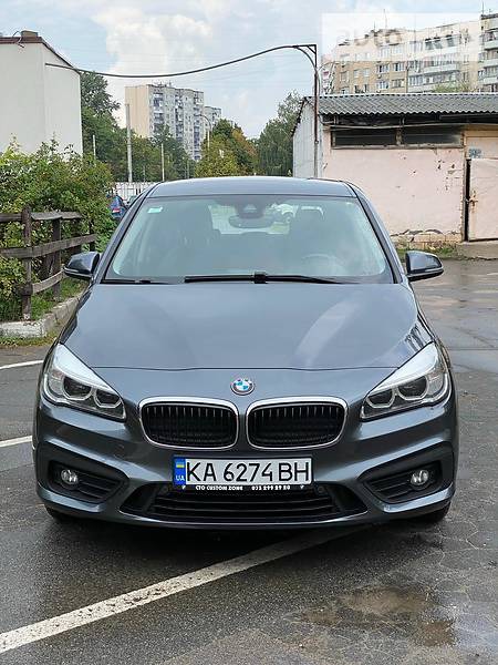 BMW 218 2016  випуску Київ з двигуном 2 л дизель хэтчбек автомат за 17500 долл. 