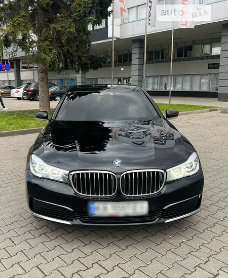 BMW 740 2018  випуску Київ з двигуном 3 л бензин седан  за 51000 долл. 