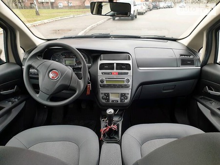 Fiat Linea 2012  випуску Дніпро з двигуном 1.3 л дизель седан механіка за 8700 долл. 
