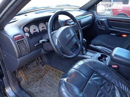Jeep Grand Cherokee 2000  випуску Черкаси з двигуном 4.7 л  позашляховик автомат за 7100 долл. 
