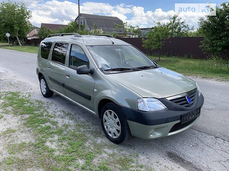 Dacia Logan MCV 2007  випуску Київ з двигуном 1.6 л бензин універсал механіка за 4999 долл. 