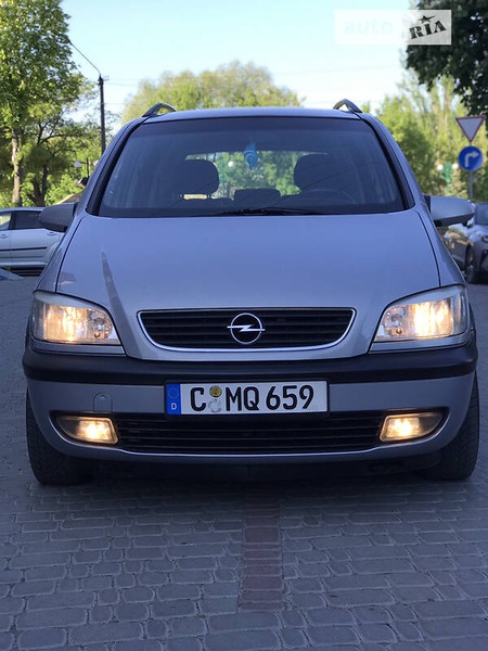 Opel Zafira Tourer 2001  випуску Вінниця з двигуном 1.8 л  мінівен механіка за 4450 долл. 