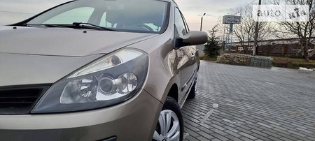Renault Clio 2009  випуску Полтава з двигуном 1.6 л бензин універсал автомат за 7000 долл. 