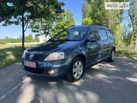 Dacia Logan MCV 2009  випуску Житомир з двигуном 1.6 л бензин універсал механіка за 5550 долл. 