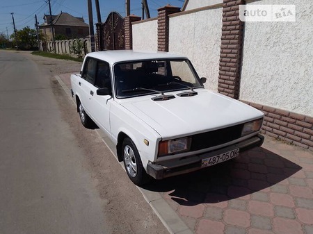 Lada 2105 1984  випуску Одеса з двигуном 1.5 л бензин седан механіка за 799 долл. 