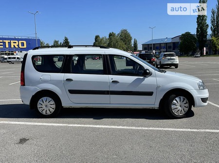 Dacia Logan MCV 2010  випуску Житомир з двигуном 1.5 л дизель універсал механіка за 4950 долл. 