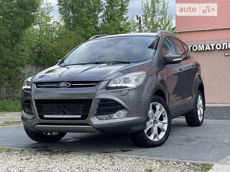Ford Kuga 2014  випуску Івано-Франківськ з двигуном 0 л дизель позашляховик автомат за 14499 долл. 