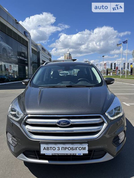Ford Kuga 2019  випуску Київ з двигуном 1.5 л дизель позашляховик автомат за 638495 грн. 