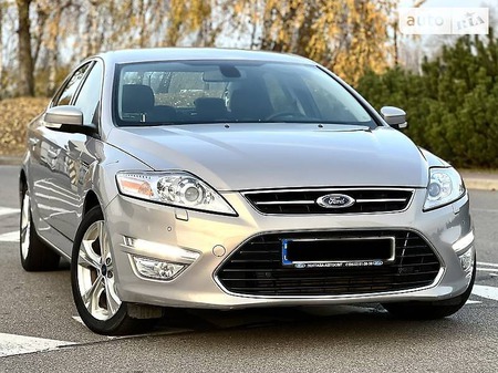 Ford Mondeo 2013  випуску Львів з двигуном 2 л дизель седан автомат за 11100 долл. 