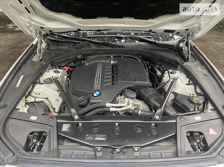 BMW 535 2014  випуску Харків з двигуном 3 л бензин седан автомат за 21600 долл. 