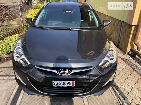 Hyundai i40 2014  випуску Львів з двигуном 1.7 л дизель універсал автомат за 12300 долл. 