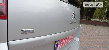Citroen C4 Picasso 2011  випуску Житомир з двигуном 0 л дизель універсал  за 7150 долл. 