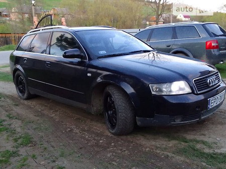 Audi A4 Limousine 2002  випуску Львів з двигуном 2.5 л дизель універсал механіка за 1850 долл. 