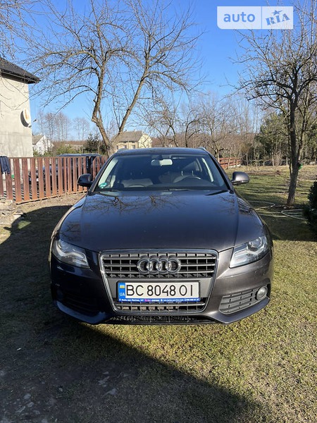 Audi A4 Limousine 2009  випуску Львів з двигуном 2 л дизель універсал автомат за 12000 долл. 