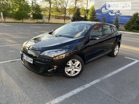 Renault Megane 2011  випуску Київ з двигуном 1.5 л дизель універсал механіка за 6999 долл. 