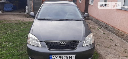 Toyota Corolla 2004  випуску Харків з двигуном 1.4 л бензин хэтчбек механіка за 5500 долл. 