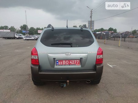 Hyundai Tucson 2007  випуску Київ з двигуном 2 л бензин позашляховик механіка за 7900 долл. 