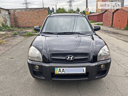 Hyundai Tucson 2007  випуску Київ з двигуном 2.7 л  позашляховик автомат за 7700 долл. 