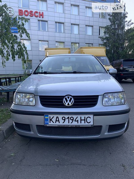 Volkswagen Polo 2001  випуску Київ з двигуном 1.4 л бензин хэтчбек механіка за 3100 долл. 