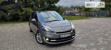 Renault Scenic 2012  випуску Луцьк з двигуном 1.6 л дизель мінівен механіка за 9350 долл. 