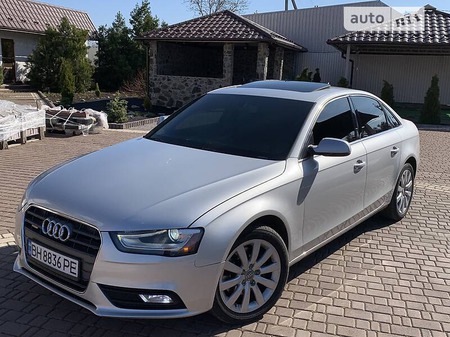 Audi A4 Limousine 2013  випуску Одеса з двигуном 2 л бензин седан автомат за 12999 долл. 