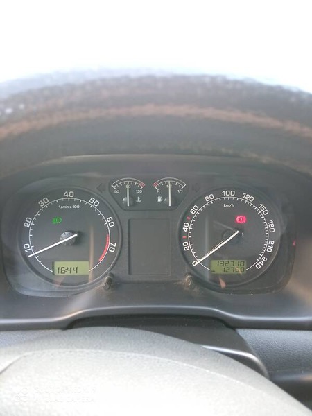 Skoda Octavia 2010  випуску Тернопіль з двигуном 1.6 л бензин седан механіка за 6500 долл. 