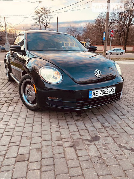 Volkswagen Beetle 2016  випуску Одеса з двигуном 1.8 л бензин хэтчбек автомат за 12000 долл. 