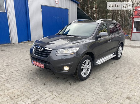 Hyundai Santa Fe 2010  випуску Луцьк з двигуном 2.2 л дизель позашляховик автомат за 11300 долл. 