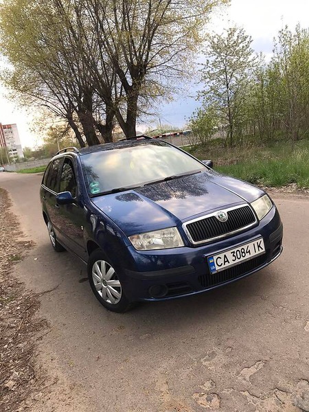 Skoda Fabia 2006  випуску Черкаси з двигуном 1.4 л дизель універсал механіка за 5150 долл. 