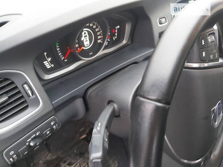 Volvo V60 2016  випуску Суми з двигуном 2 л дизель універсал автомат за 14000 долл. 