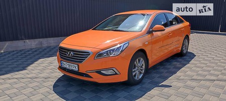 Hyundai Sonata 2017  випуску Хмельницький з двигуном 0 л газ седан автомат за 220000 грн. 