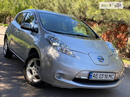 Nissan Leaf 2012  випуску Дніпро з двигуном 0 л електро хэтчбек автомат за 7300 долл. 