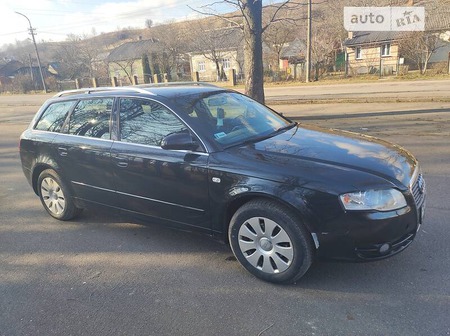 Audi A4 Limousine 2004  випуску Львів з двигуном 2 л дизель універсал механіка за 2900 долл. 