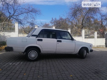 Lada 2105 1987  випуску Львів з двигуном 0 л бензин седан механіка за 600 долл. 