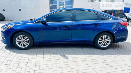 Hyundai Sonata 2016  випуску Одеса з двигуном 2.4 л бензин седан автомат за 9990 долл. 