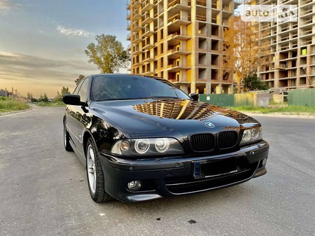 BMW M5 2003  випуску Рівне з двигуном 3 л дизель седан автомат за 9300 долл. 